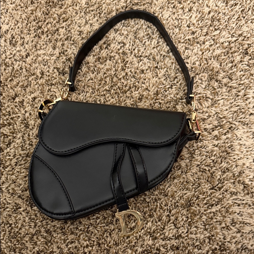 Black Saddle Shoulder Bag with Gold D Charm